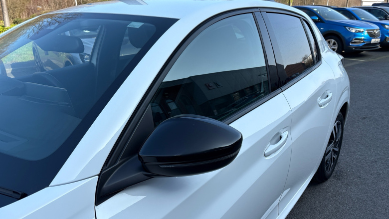 Peugeot 208 1.2 PureTech 100 Allure Premium + 5dr Petrol Hatchback